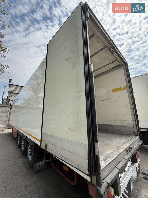 Рефрижератор полуприцеп Schmitz Cargobull SKO 2005 в Никополе