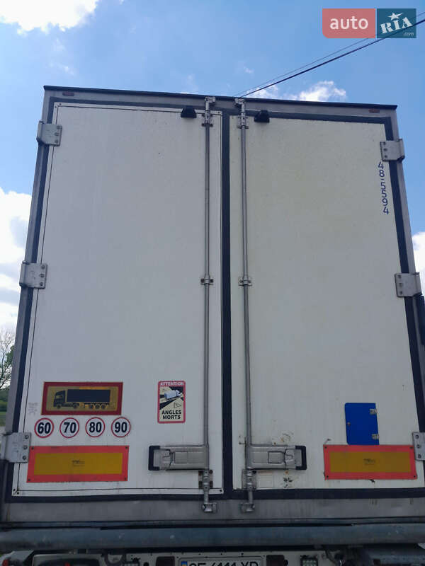 Рефрижератор полуприцеп Schmitz Cargobull SKO 2007 в Черновцах