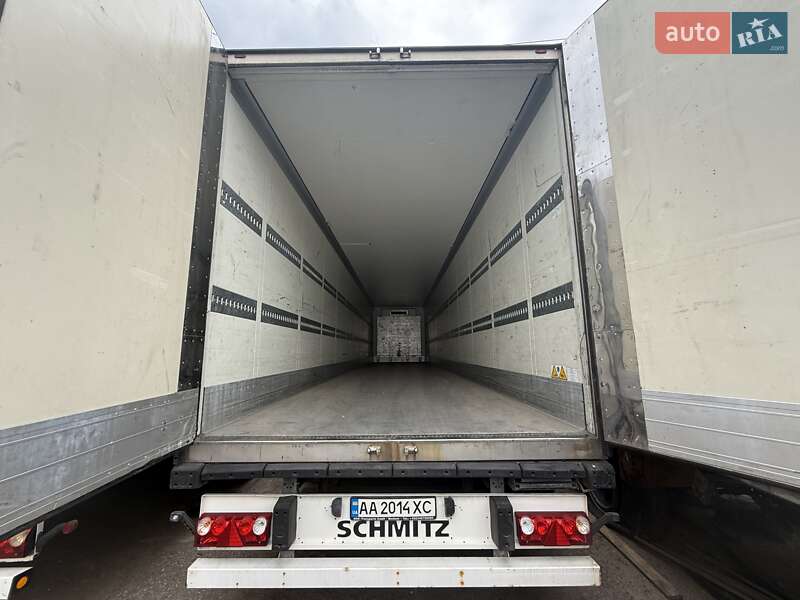 Рефрижератор полуприцеп Schmitz Cargobull SKO 2010 в Киеве