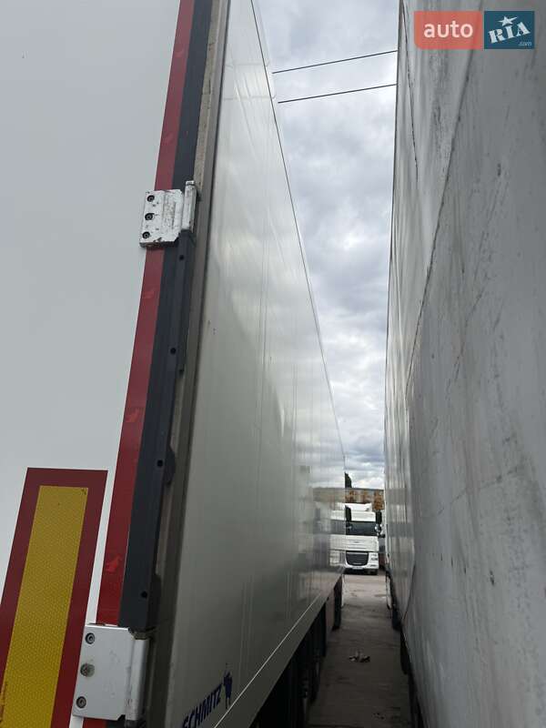 Рефрижератор полуприцеп Schmitz Cargobull SKO 2010 в Киеве