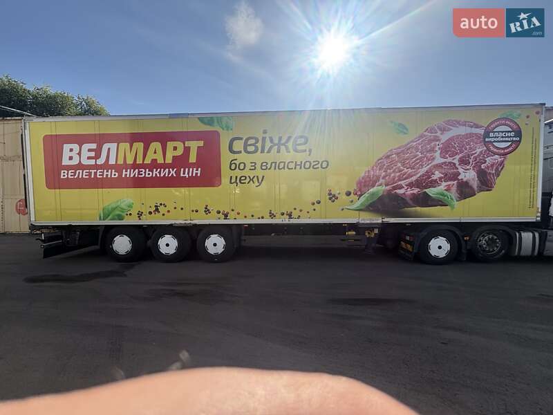 Schmitz Cargobull SKO 2012