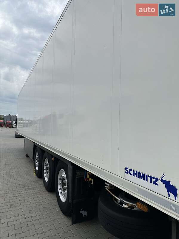 Рефрижератор полуприцеп Schmitz Cargobull SKO 2012 в Николаеве