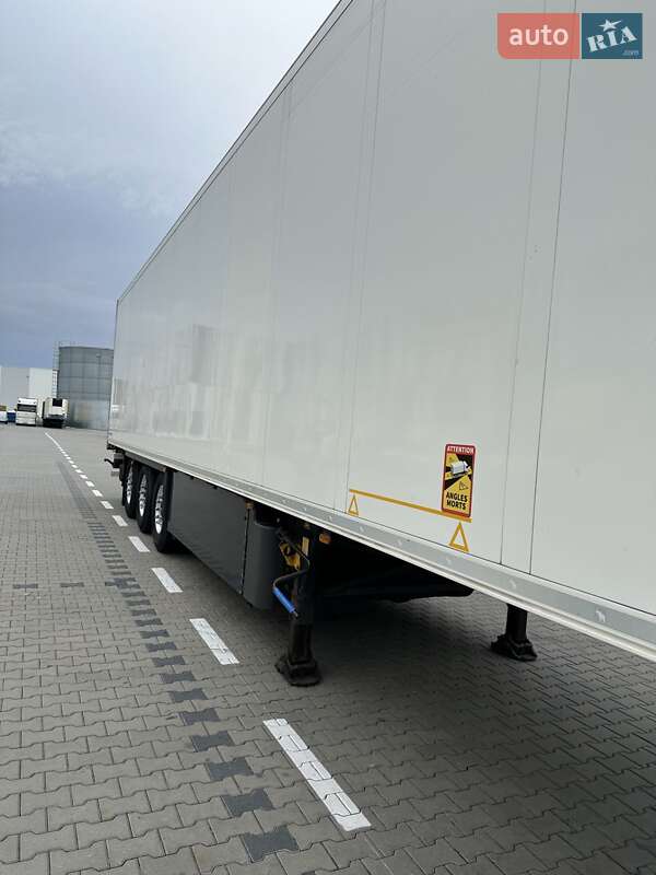 Рефрижератор полуприцеп Schmitz Cargobull SKO 2012 в Николаеве