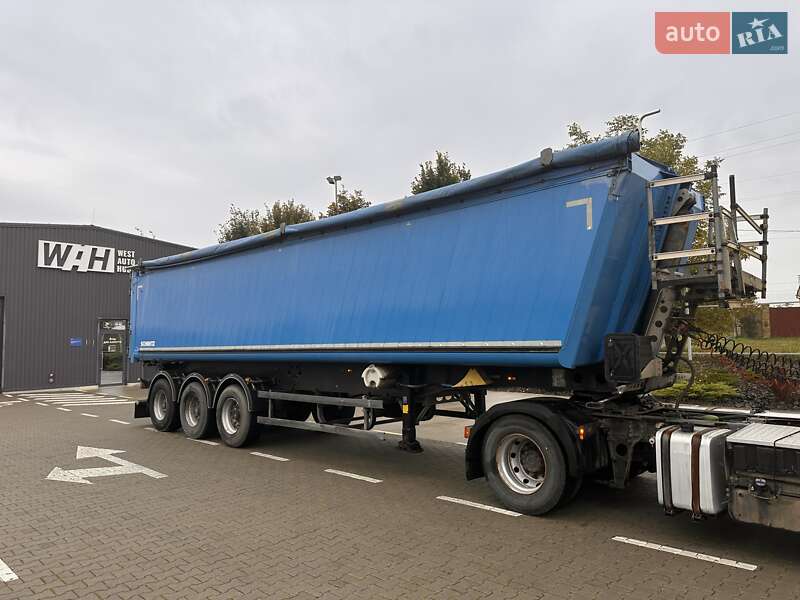 Зерновоз - полуприцеп Schmitz Cargobull SKO 2013 в Луцке