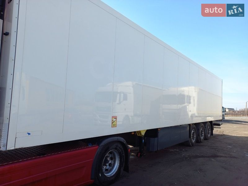 Рефрижератор полуприцеп Schmitz Cargobull SKO 2009 в Киеве