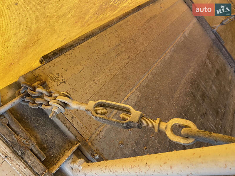 Зерновоз - полуприцеп Schmitz Cargobull SO1 1997 в Ватутино