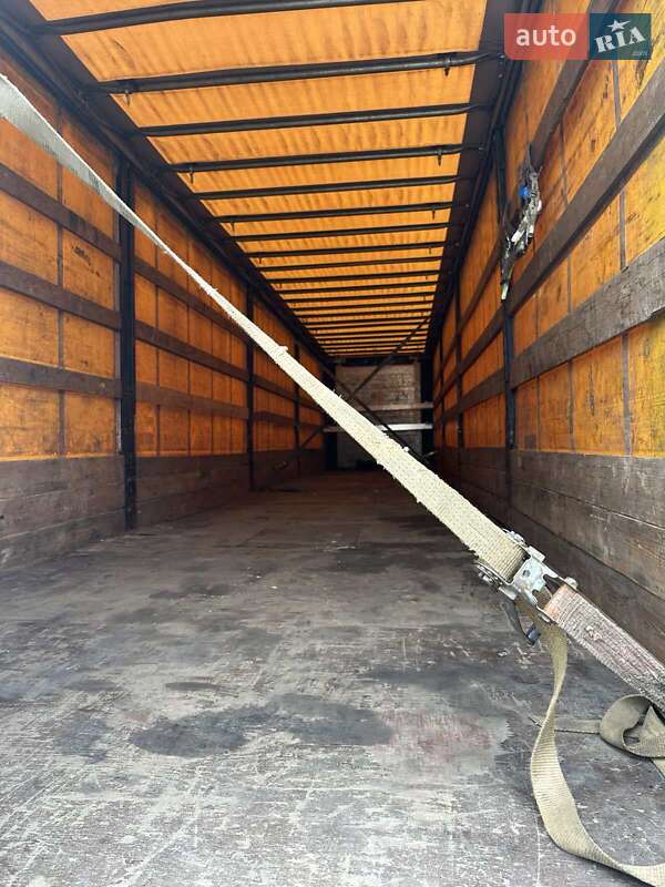 Бортовий напівпричіп Schmitz Cargobull SO1 1998 в Покрові