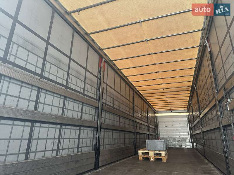 Тентованный борт (штора) - полуприцеп Schmitz Cargobull SPR 2018 в Киеве