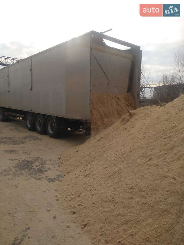 Другие прицепы Schmitz Cargobull SW 2005 в Ровно