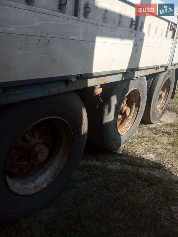Бортовий напівпричіп Schmitz S-01 1998 в Харкові