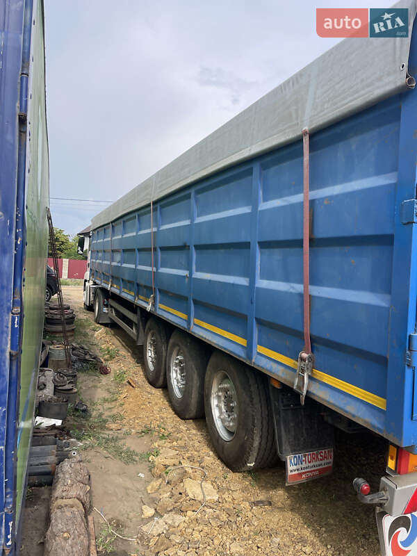 Бортовий напівпричіп Schmitz S-01 2002 в Новій Одесі