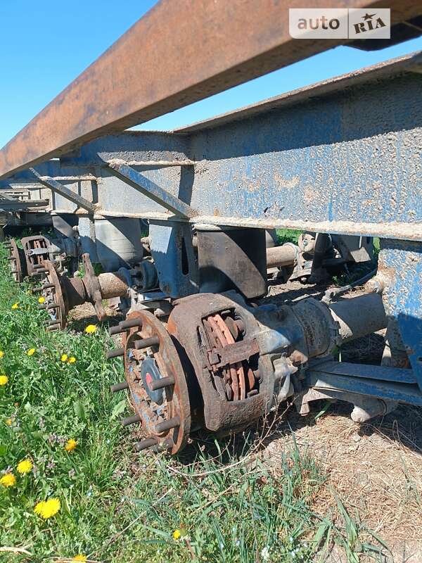 Платформа Schmitz S-01 2004 в Черновцах