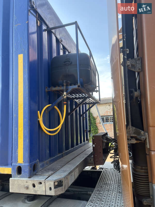 Контейнеровоз полуприцеп Schmitz S-01 2002 в Прилуках