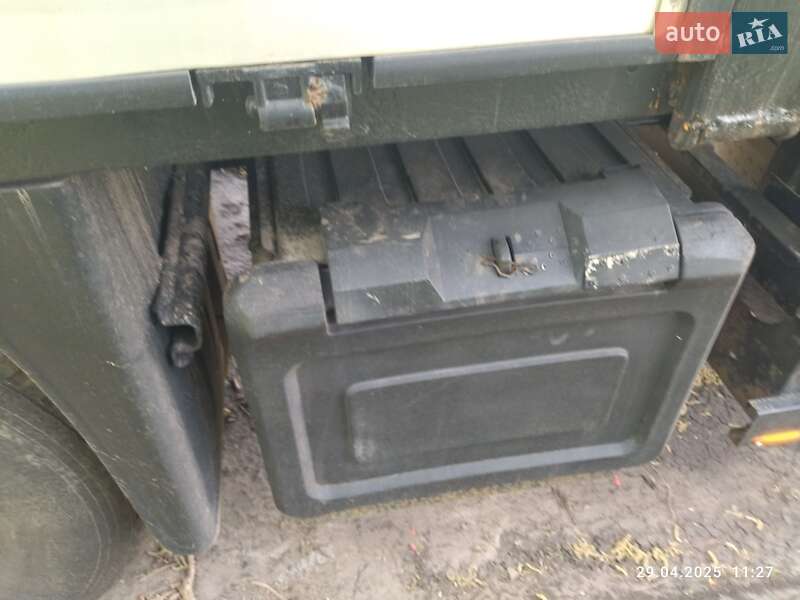 Зерновоз - полуприцеп Schmitz S-01 2000 в Варве