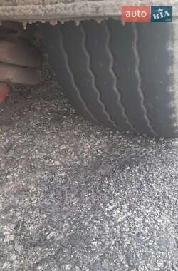 Бортовой полуприцеп Schmitz S-01 2004 в 