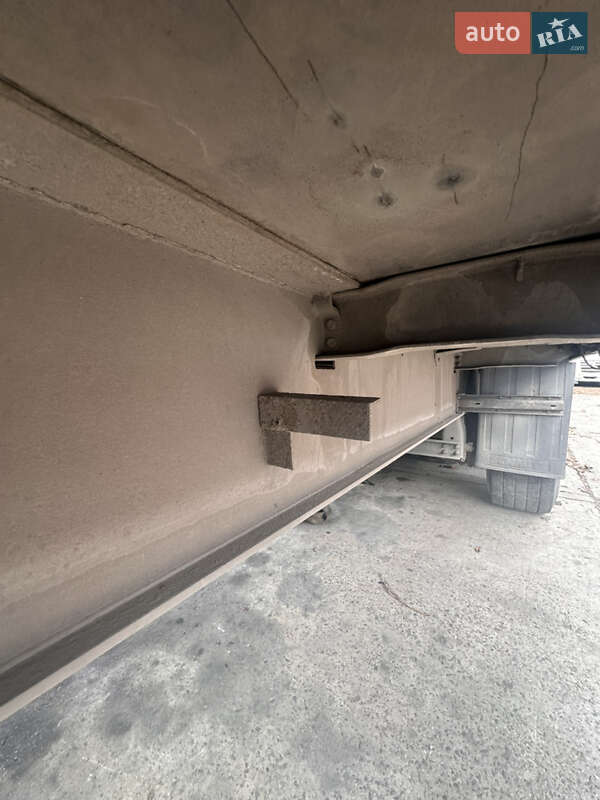 Платформа напівпричіп Schmitz S-01 2004 в Дніпрі