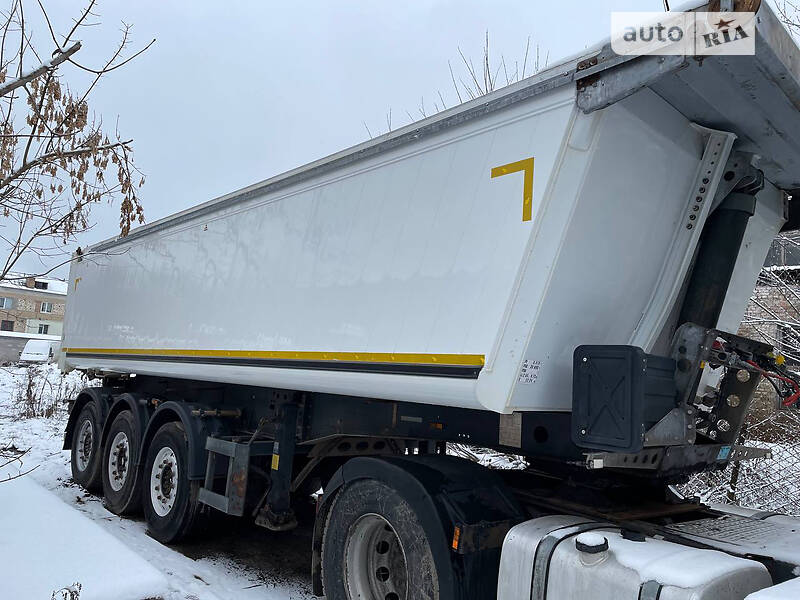 Самоскид напівпричіп Schmitz SCB 2013 в Костопілі фото 3 Самоскид напівпричіп Schmitz SCB 2013 в Костопілі