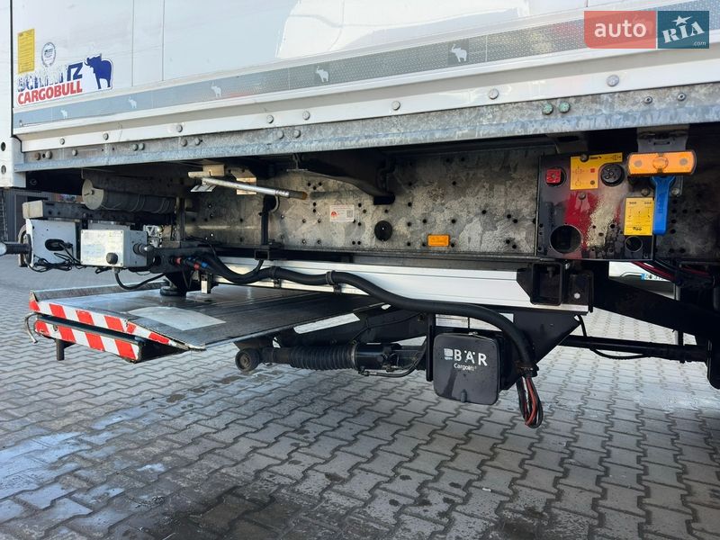 Изотермическая будка Schmitz SCB 2015 в Виннице