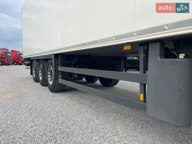 Рефрижератор напівпричіп Schmitz SCB 2014 в Вінниці