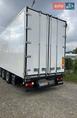 Рефрижератор Schmitz SCS 27 2009 в Чернівцях