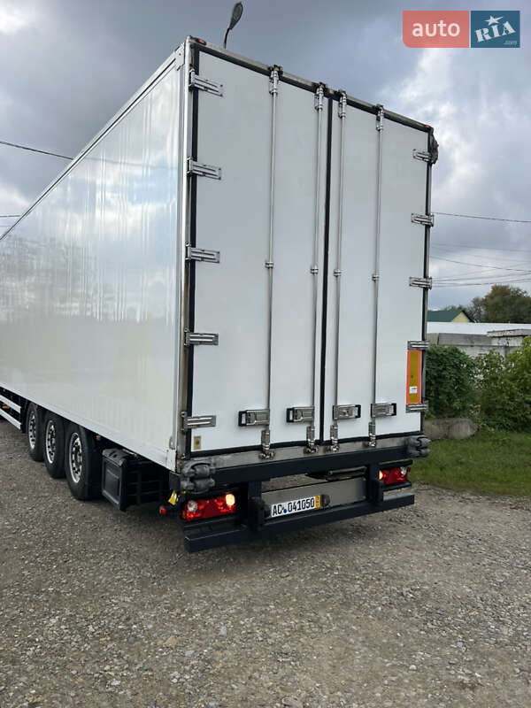 Рефрижератор Schmitz SCS 27 2009 в 