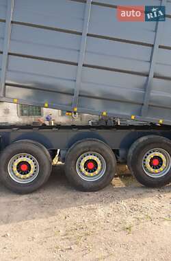 Самоскид напівпричіп Schmitz SCS L24 2007 в 