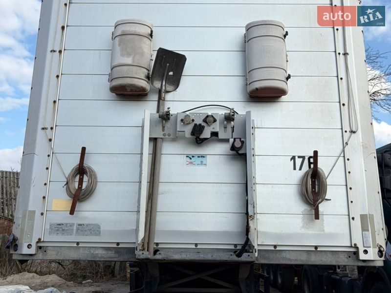 Тентованный борт (штора) - полуприцеп Schmitz SCS L24 2009 в Дубно