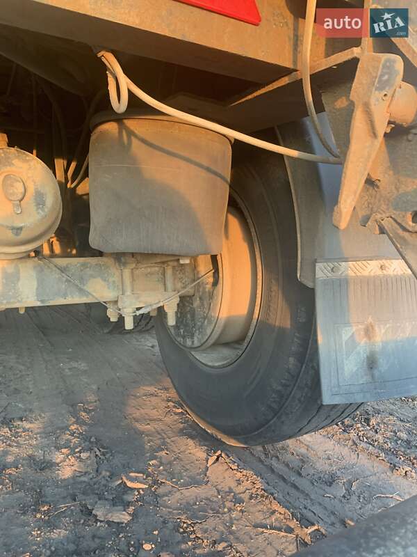 Зерновоз - напівпричіп Schmitz SKI 24 1998 в Полтаві