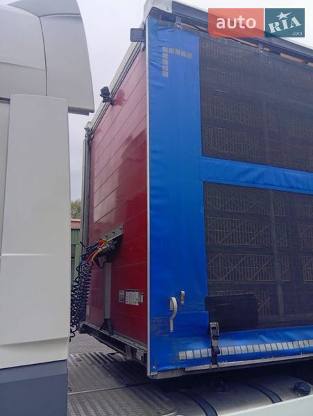 Для перевозки животных - полуприцеп Schmitz SKI 24 2016 в Львове