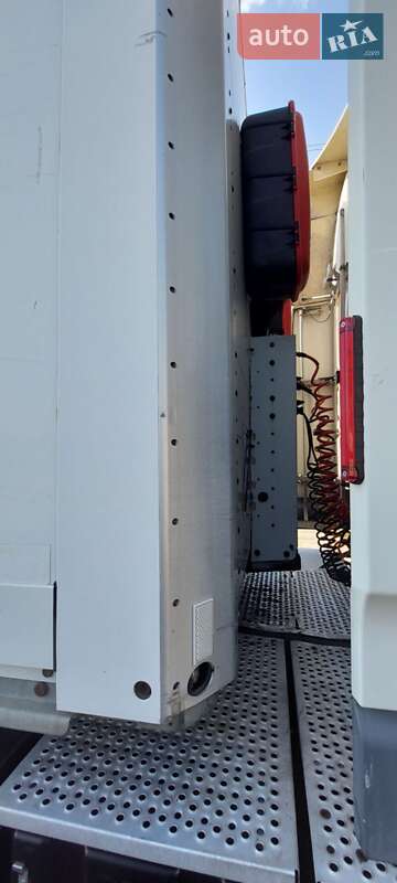 Ізотермічна будка Schmitz SKO 24 2005 в Харкові