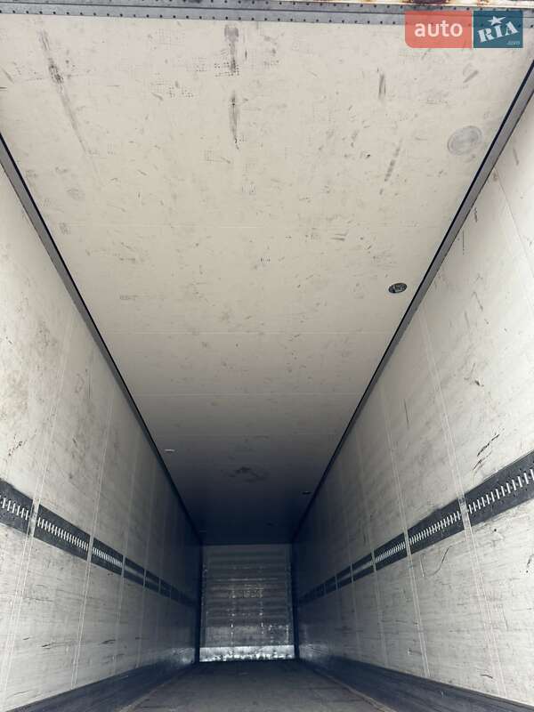 Фургон полуприцеп Schmitz SKO 24 2006 в Хусте