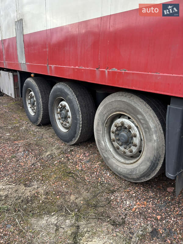 Рефрижератор напівпричіп Schmitz SKO 24 1998 в Радехові