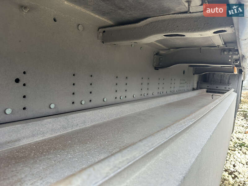 Тентований борт (штора) - напівпричіп Schmitz SKO 24 2017 в Львові