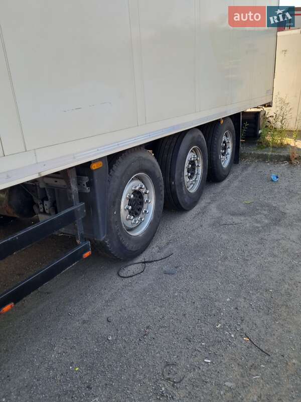 Рефрижератор полуприцеп Schmitz SKO 24 2007 в Ужгороде