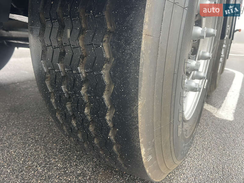 Самоскид напівпричіп Schmitz SKO 24 2005 в Запоріжжі