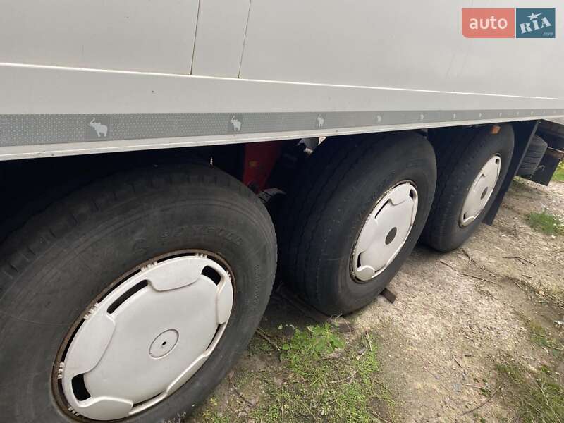 Рефрижератор полуприцеп Schmitz SKO 24L 2004 в Прилуках