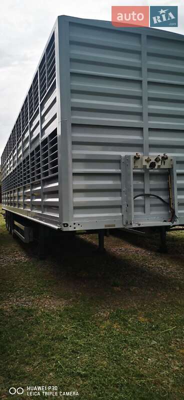 Для перевезення тварин - напівпричіп Schmitz SPR 24 2010 в Кременчуці фото 3 Для перевезення тварин - напівпричіп Schmitz SPR 24 2010 в Кременчуці