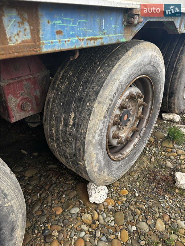 Бортовой полуприцеп Schmitz SPR 24 2000 в Калуше