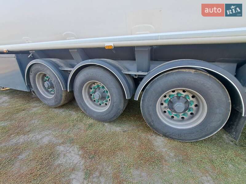 Цистерна полуприцеп Schrader Z-STA 24 2000 в Киеве