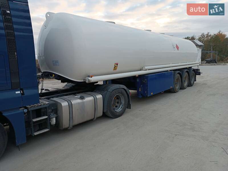 Цистерна напівпричіп Schrader Z-STA 24 2011 в Житомирі