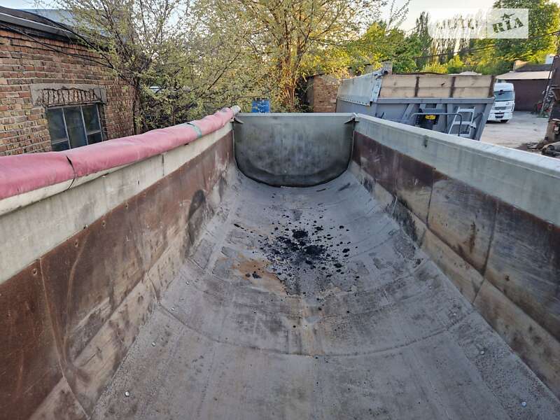 Самоскид напівпричіп Schwarzmuller 3A-3SHKSE 2007 в Борисполі