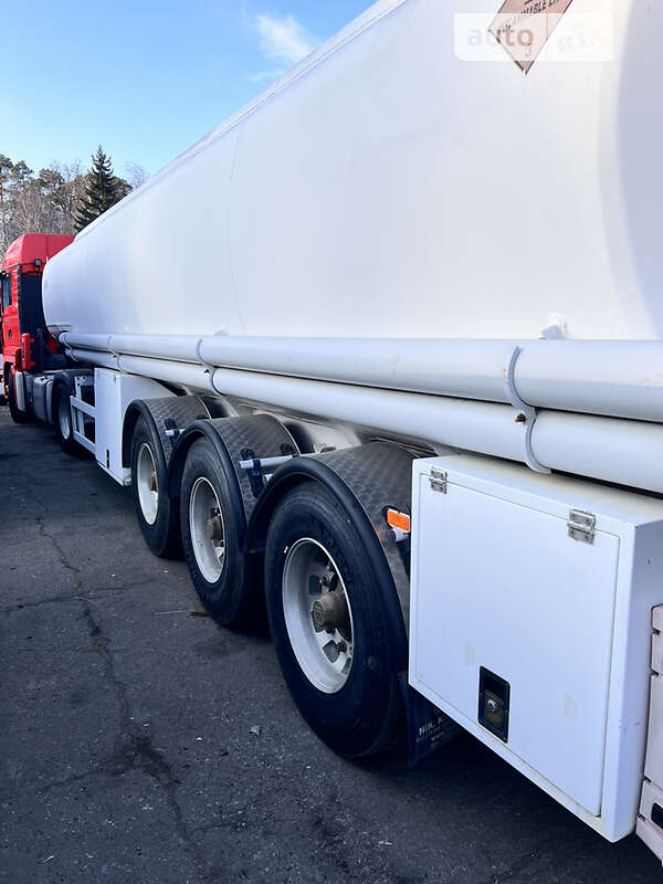 Цистерна напівпричіп Schwarzmuller BPW 2006 в Києві фото 10 Цистерна напівпричіп Schwarzmuller BPW 2006 в Києві