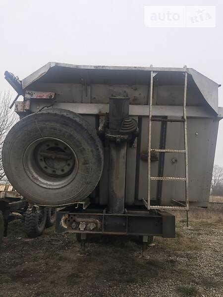 Самоскид напівпричіп Schwarzmuller E 1990 в Івано-Франківську