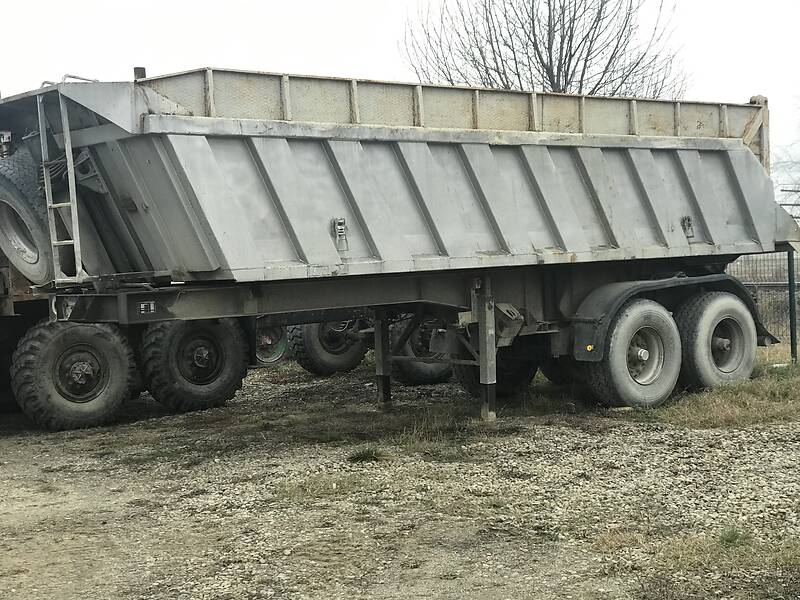 Самоскид напівпричіп Schwarzmuller E 1990 в Івано-Франківську