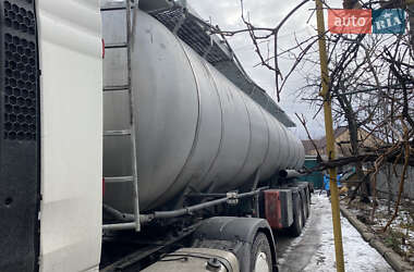 Цистерна полуприцеп Schwarzmuller E 1989 в 