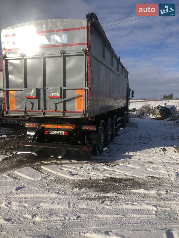 Самосвал полуприцеп Schwarzmuller Kis 2004 в Зборове