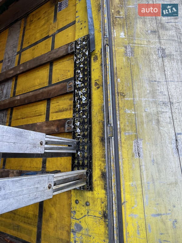 Тентованный борт (штора) - полуприцеп Schwarzmuller Mega 2008 в Ровно