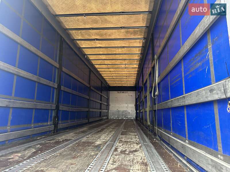 Тентований борт (штора) - напівпричіп Schwarzmuller S1 2017 в Калуші