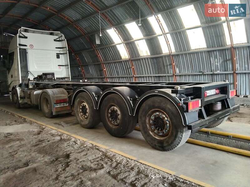 Контейнеровоз полуприцеп Schwarzmuller SAF 2002 в Измаиле