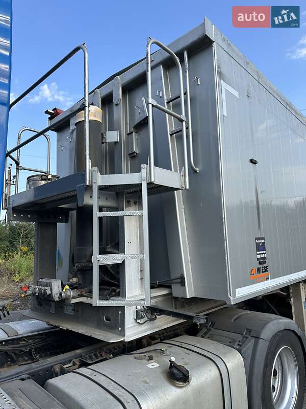 Зерновоз - полуприцеп Schwarzmuller SK 2018 в Львове